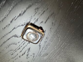 Apple hodinky, serie 8, Gold Stainless Steel Case - 5