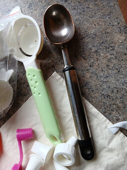 Různé kuchyňské pomůcky - 5