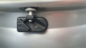 Alu Kola 5x112 R17 BMW Dezent - 5