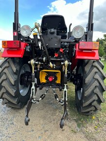 Traktor Belarus 311 s čelním nakladačem - 5