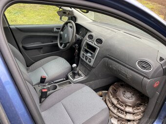 Ford Focus na náhradní díly - 5