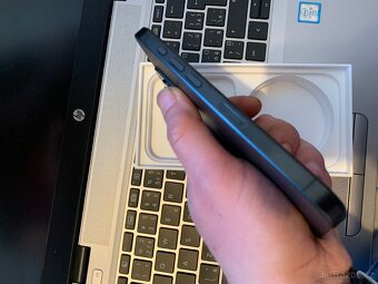 IPhone 15 pro 256 GB - 5