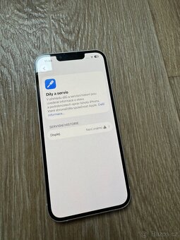 Apple iPhone 13 128GB Bílý - 5