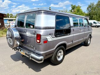 1989 Dodge B-250 RAM VAN Bivouac Conversion | PERFEKTNÍ STAV - 5