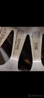 prodám pneu i s alu kolama original Ford - 5