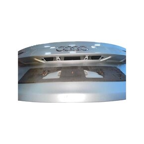 Páté dveře stříbrná LX7W Audi A8 4H D4 sedan r.v. 2010 - 5