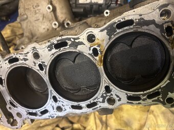 Klikova hridel vana hlava na Suzuki Gsxr 1000 01-02 T708 - 5