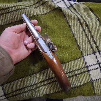 Křesadlová pistole - 5