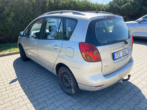 Toyota Corolla Verso 2,0 D4D 66kW, 2004 - 5