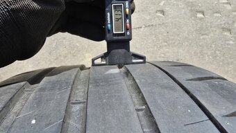Letní pneu 235/35/19 Michelin - 5
