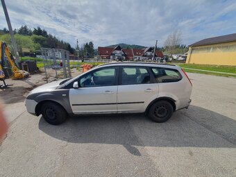 Prodám ford focus 1.6 tdci r.v.2005 - 5