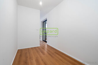 Prodej bytu 2+kk/B, 40 m2 + 4 m2, Praha 8-Kobylisy - 5