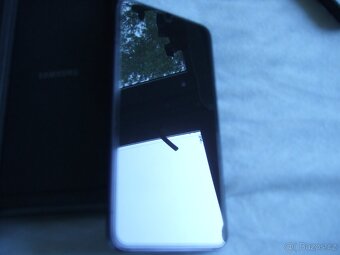 Samsung Galaxy S22 - 5