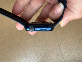 Apple Watch 6 (40mm) modré - 5