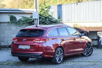 Hyundai i30 CW 1.6 CRDi mHEV Style DCT / AJ NA SPLÁTKY / - 5