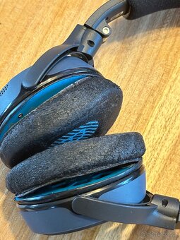 Bezdrátová sluchátka Bose SoundLink On-Ear BT - 5