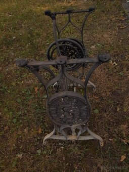 Stůl šiciho stroje - 5