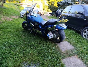 Suzuki Intruder M 1800 R - 5