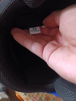 Dětská lyžařská helma XS (53-54), modrá a červená - 5