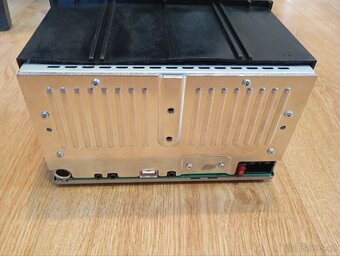 Pioneer DMH-A240BT - 5