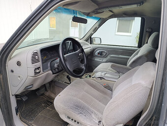 Predám Chevrolet Tahoe 5,7l V8 - 5
