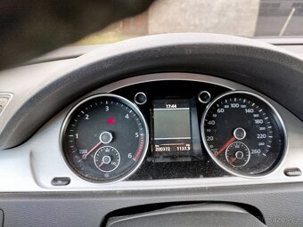 Prodám VW Passat B7 Variant 103 KW - 5