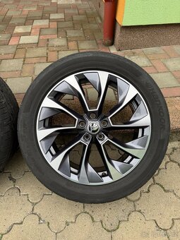 Alu kola Aronia Škoda 5X112 R19 s letními pneu - 5