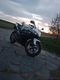 Yamaha yzf r125 - 5