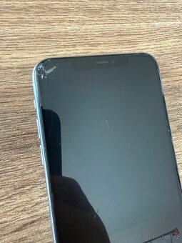Ipohone 11 Pro Max 256 GB stříbrný - 5