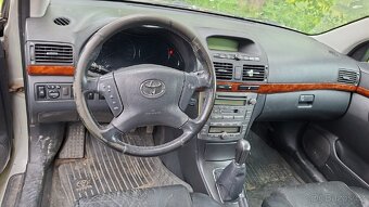 Toyota Avensis Combi 2,2 Diesel - 5