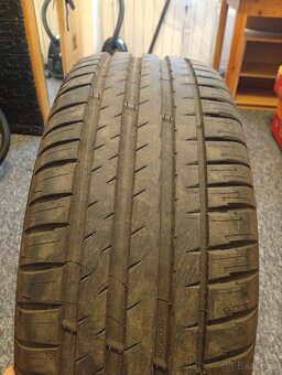 Michelin pilot sport 4 suv 235 60 r18 - 5