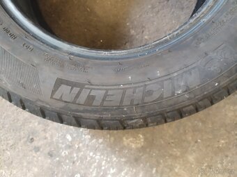 Prodám pneu Michelin 215/65/16. 98H - 5