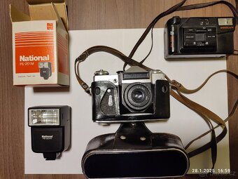 Prodám fotoaparát Zenit-E včetně obalu s přídavným bleskem - 5