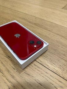 Apple iPhone 13 128GB červený - 5