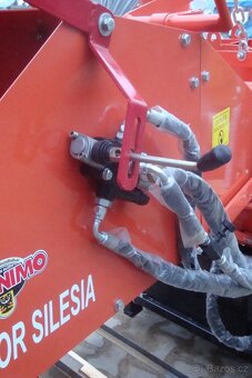 drtič větví, štěpkovač za traktor, hydraulic, do 20 cm větví - 5