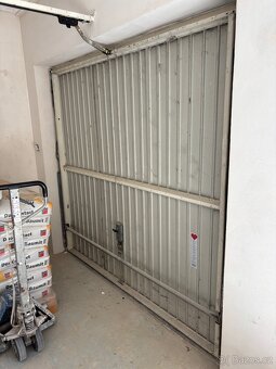 Prodám garážové vrata 2ks, rozměry 222 cm x 213 cm - 5