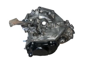 Převodovka 5Q manuál GUG 2.0FSI 80KW VW Caddy 2K - 5