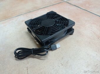Tichý chladicí ventilátor pro malá zařízení 12x12 cm - 5