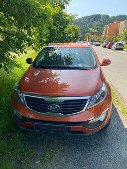 Prodám: Kia Sportage ,2012,NEMÁ TP , poškozený VIN - 5