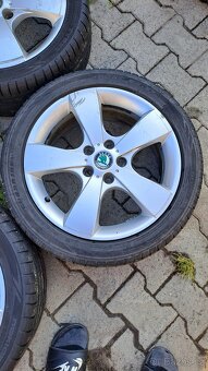Alu kola octavia 2 5x112 r17 - 5