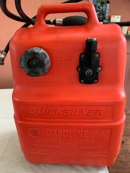 Prodám závěsný lodní motor Mercury 25hp (dálkové ovládání) - 5