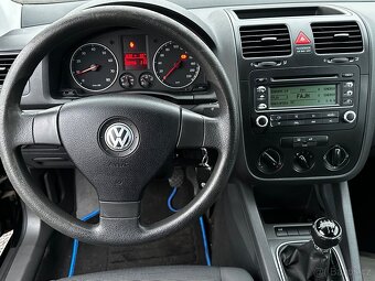 VW Golf V 1.4i 55kw, r.2005, serviska, STk, klima - 5