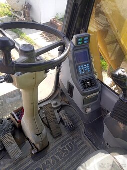 Kolový bagr Komatsu PW 180 - 5