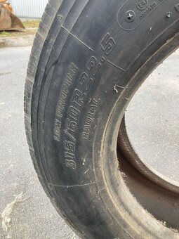 Pneu 315/60 R 22,5 - 5