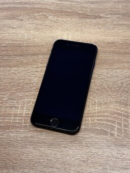 iPhone SE 2020 64GB (93% baterie) - 5