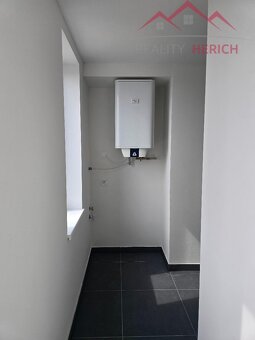Pronájem bytu 1+kk, rekonstrukce, 34 m2, Žižkovo náměstí - A - 5