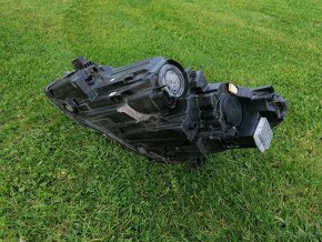 Přední pravé světlo Ford Kuga MK III - 5