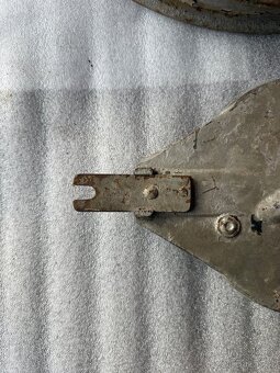 DKW - přední kolo s osou a brzdovým štítem - 5