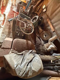 Prodám traktor na náhradní díly - 5