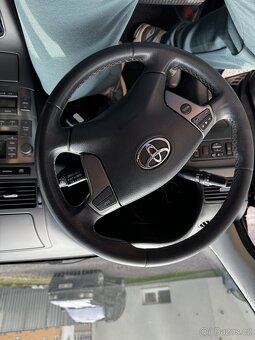 Avensis - 5